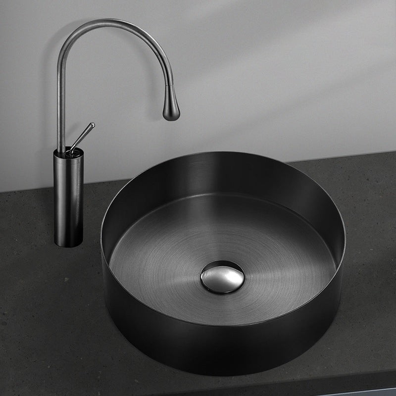 Modern Black Bathroom Sink Metal Round Vessel Bathroom Sink (Not Including Faucet) Clearhalo 'Bathroom Remodel & Bathroom Fixtures' 'Bathroom Sinks & Faucet Components' 'Bathroom Sinks' 'bathroom_sink' 'Home Improvement' 'home_improvement' 'home_improvement_bathroom_sink' 6926851