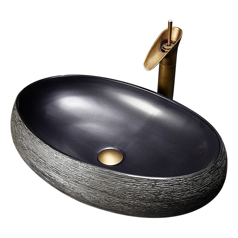 Modern Bathroom Sink Black Oval Ceramic Bathroom Sink with Faucet Clearhalo 'Bathroom Remodel & Bathroom Fixtures' 'Bathroom Sinks & Faucet Components' 'Bathroom Sinks' 'bathroom_sink' 'Home Improvement' 'home_improvement' 'home_improvement_bathroom_sink' 6926920