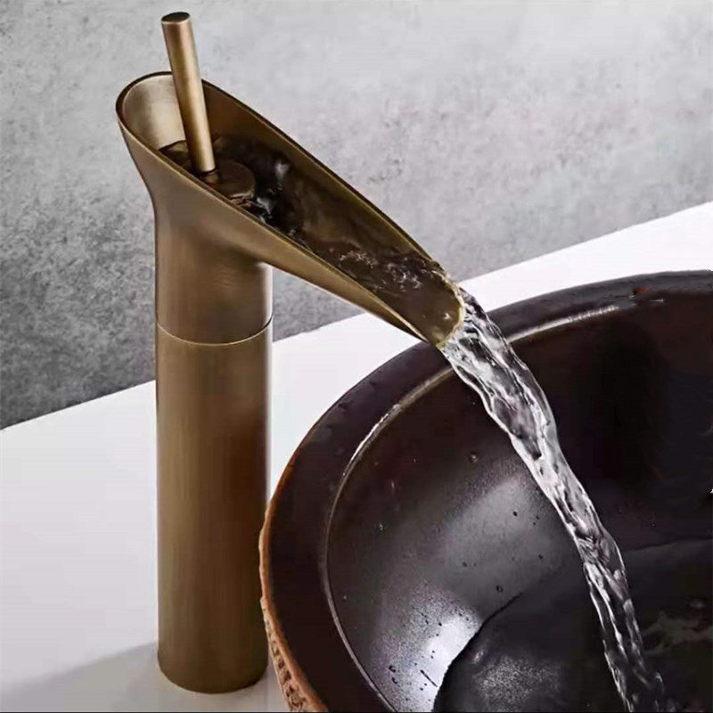 Circular Single Handle Faucet Country Style Basin Lavatory Faucet Clearhalo 'Bathroom Remodel & Bathroom Fixtures' 'Bathroom Sink Faucets' 'Bathroom Sinks & Faucet Components' 'bathroom_sink_faucets' 'Home Improvement' 'home_improvement' 'home_improvement_bathroom_sink_faucets' 6942274