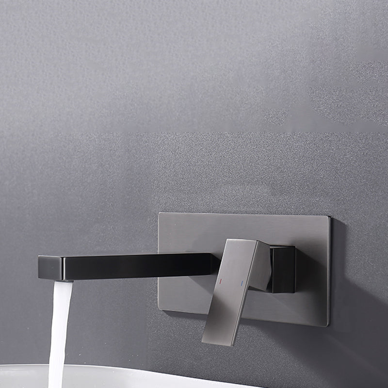 Modern Widespread Sink Faucet Lever Handles Widespread Lavatory Faucet Gris Moderno Clearhalo 'bathroom_sink_faucets' 'Conjunta de Baño y Conjunta de Grifo' 'Coronamiento de Baño y Dispositivo de Baño' 'Grifo del lavabo del baño' 'Hogar' 'home_improvement' 'home_improvement_bathroom_sink_faucets' 'Mejoras para el hogar' 6976511