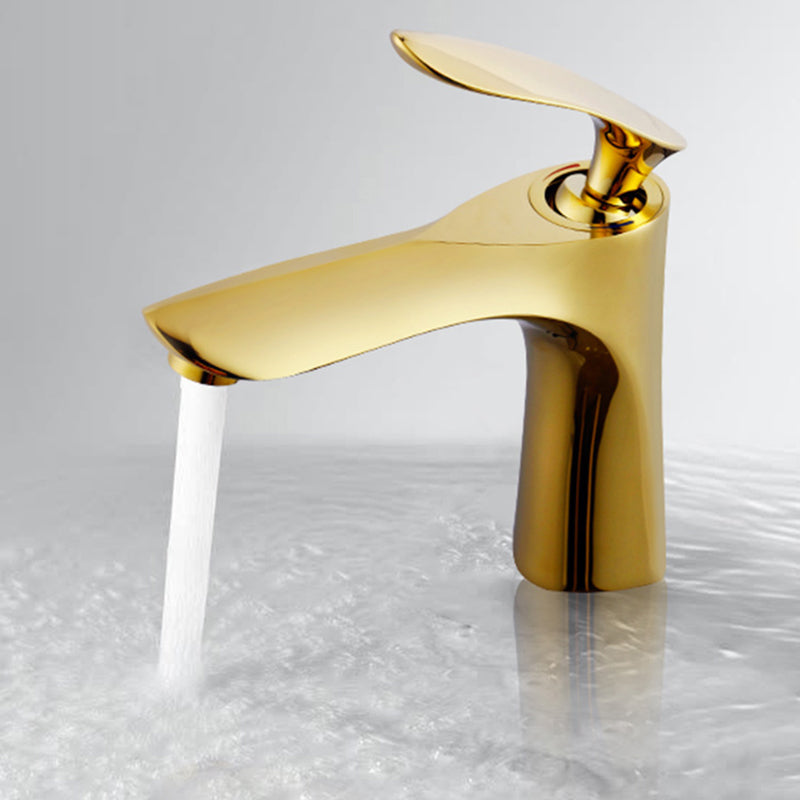 Modern Brass Bathroom Sink Faucet Lever Handles Sink Faucet with 1 Hole Gold Low Style Square Clearhalo 'Bathroom Remodel & Bathroom Fixtures' 'Bathroom Sink Faucets' 'Bathroom Sinks & Faucet Components' 'bathroom_sink_faucets' 'Home Improvement' 'home_improvement' 'home_improvement_bathroom_sink_faucets' 6977749