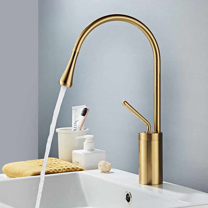 Modern Lever Handles Sink Faucet Gooseneck Circular Brass Bathroom Sink Faucet Gold Short Clearhalo 'Bathroom Remodel & Bathroom Fixtures' 'Bathroom Sink Faucets' 'Bathroom Sinks & Faucet Components' 'bathroom_sink_faucets' 'Home Improvement' 'home_improvement' 'home_improvement_bathroom_sink_faucets' 6977755