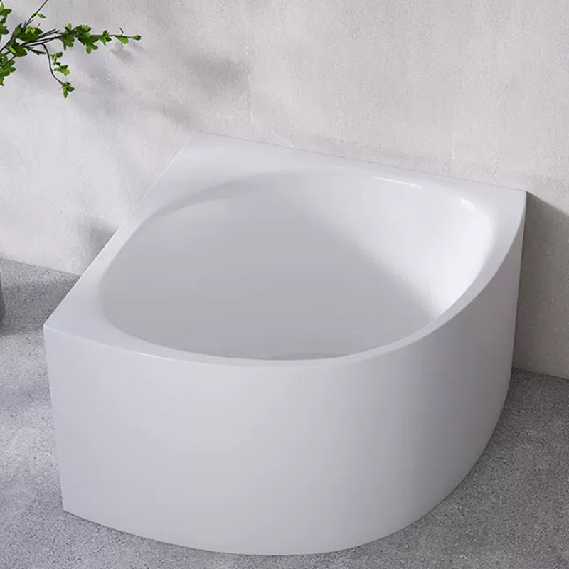 White Acrylic Corner Soaking Bath Modern Back to Wall Bathtub Clearhalo 'Bathroom Remodel & Bathroom Fixtures' 'Bathtubs' 'Home Improvement' 'home_improvement' 'home_improvement_bathtubs' 'Showers & Bathtubs' 6980862