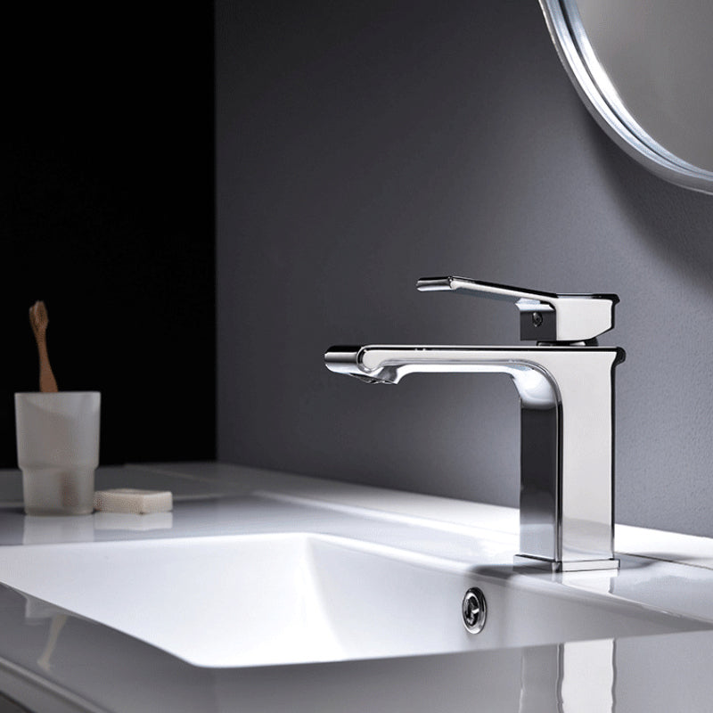 Modern Lever Handles Sink Faucet Chrome Square Bathroom Sink Faucet Clearhalo 'Bathroom Remodel & Bathroom Fixtures' 'Bathroom Sink Faucets' 'Bathroom Sinks & Faucet Components' 'bathroom_sink_faucets' 'Home Improvement' 'home_improvement' 'home_improvement_bathroom_sink_faucets' 7010676