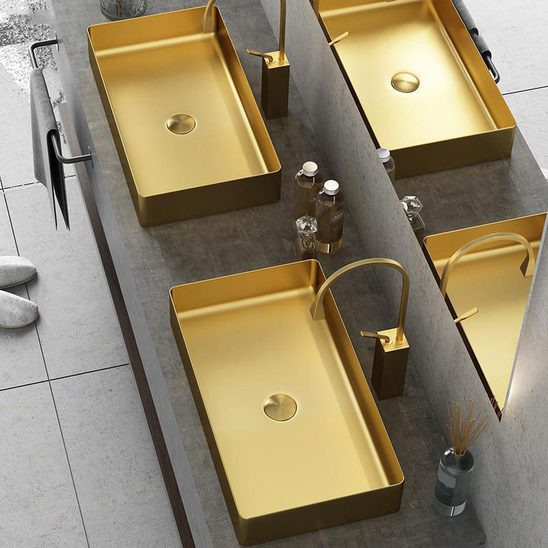 Modern Vessel Bathroom Sink Metal Rectangular with Faucet Vessel Lavatory Sink Clearhalo 'Bathroom Remodel & Bathroom Fixtures' 'Bathroom Sinks & Faucet Components' 'Bathroom Sinks' 'bathroom_sink' 'Home Improvement' 'home_improvement' 'home_improvement_bathroom_sink' 7011066