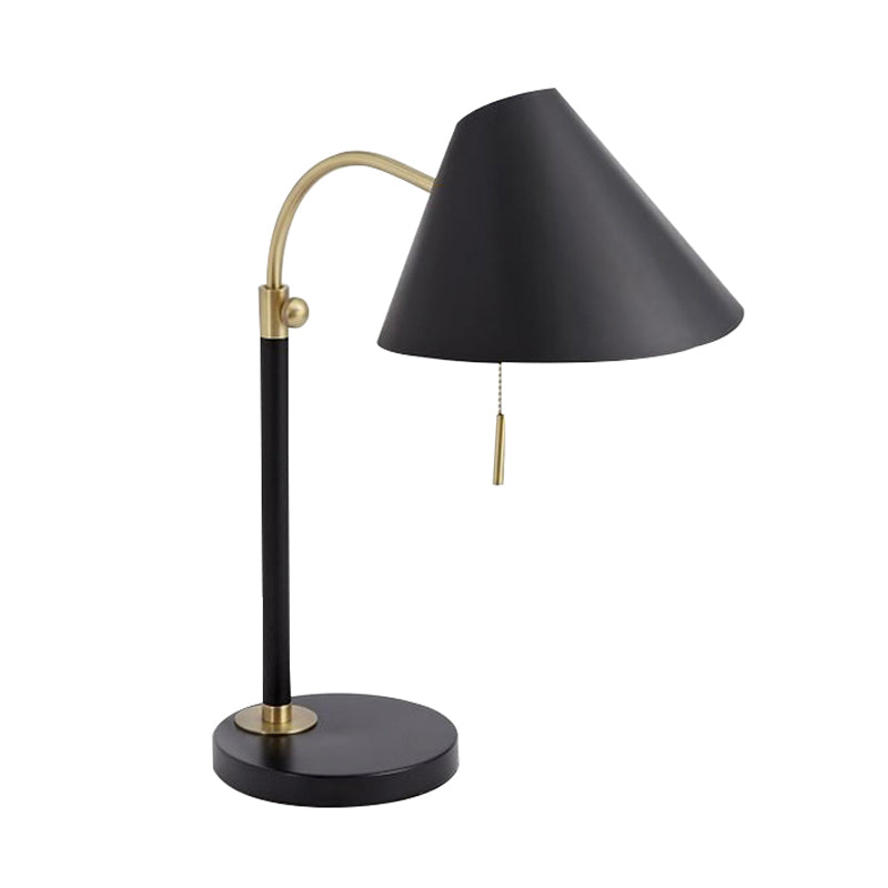 Flared Iron Table Lighting Simple 1 Bulb Black Finish Reading Lamp with Pull Chain for Study Room Clearhalo 'Lamps' 'Table Lamps' Lighting' 702723
