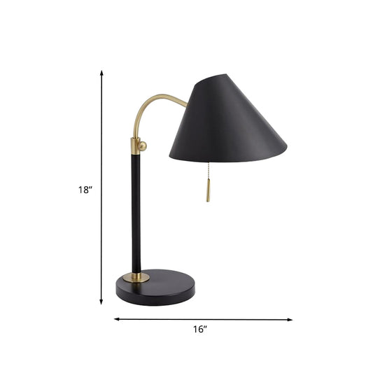 Flared Iron Table Lighting Simple 1 Bulb Black Finish Reading Lamp with Pull Chain for Study Room Clearhalo 'Lamps' 'Table Lamps' Lighting' 702725
