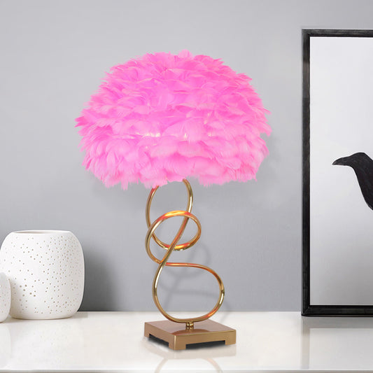 Spiral Metal Table Lighting Modern 1 Head Gold Reading Lamp with Pink Feather Fabric Shade Pink Clearhalo 'Lamps' 'Table Lamps' Lighting' 702955
