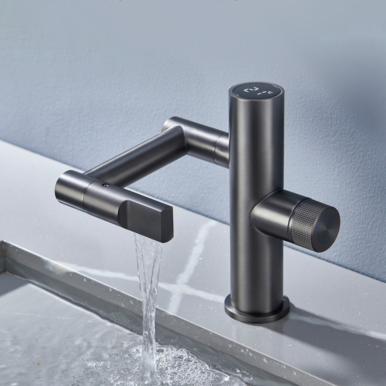 Waterfall Spout Basin Lavatory Faucet Modern Metal Lavatory Faucet Clearhalo 'bathroom_sink_faucets' 'Conjuntos de Torneiras de Lavatório e Banheiro' 'home_improvement' 'home_improvement_bathroom_sink_faucets' 'Mobiliário Doméstico' 'Página inicial' 'Renovação e equipamento de casa de banho' 'Torneira para lavatório de banheiro' 7031379