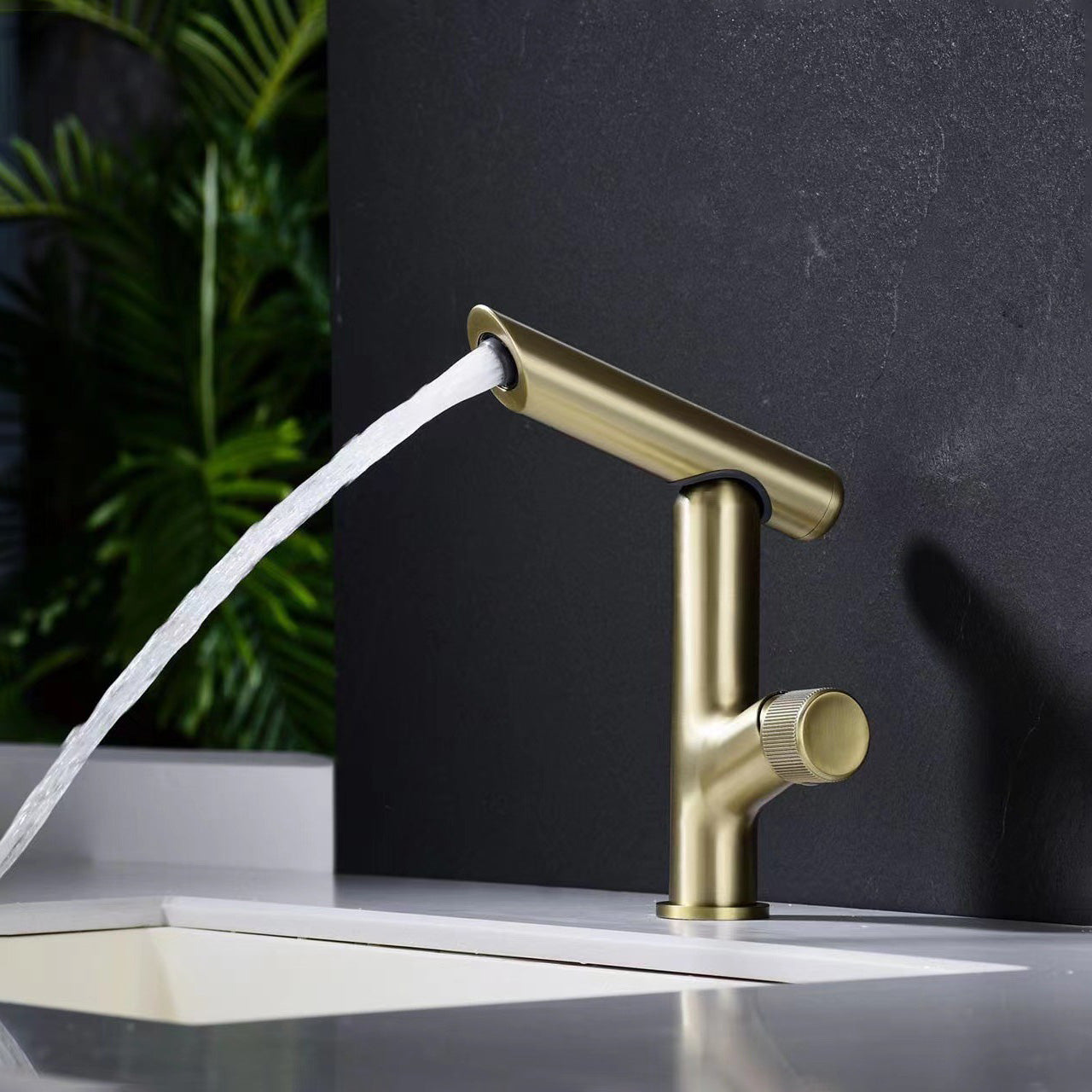 Modern Vessel Sink Bathroom Faucet Metal Knob Handle Vessel Faucet Clearhalo 'Bathroom Remodel & Bathroom Fixtures' 'Bathroom Sink Faucets' 'Bathroom Sinks & Faucet Components' 'bathroom_sink_faucets' 'Home Improvement' 'home_improvement' 'home_improvement_bathroom_sink_faucets' 7050715