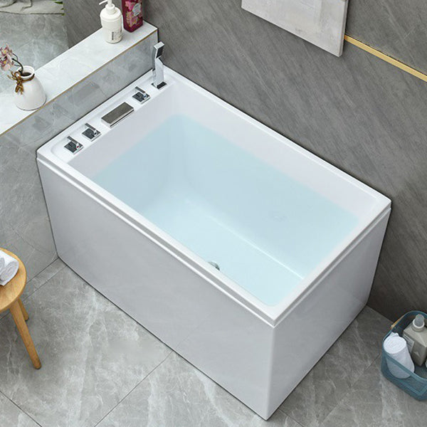 Modern Soaking Freestanding Bathtub White Acrylic Rectangular Bath Tub -  Clearhalo