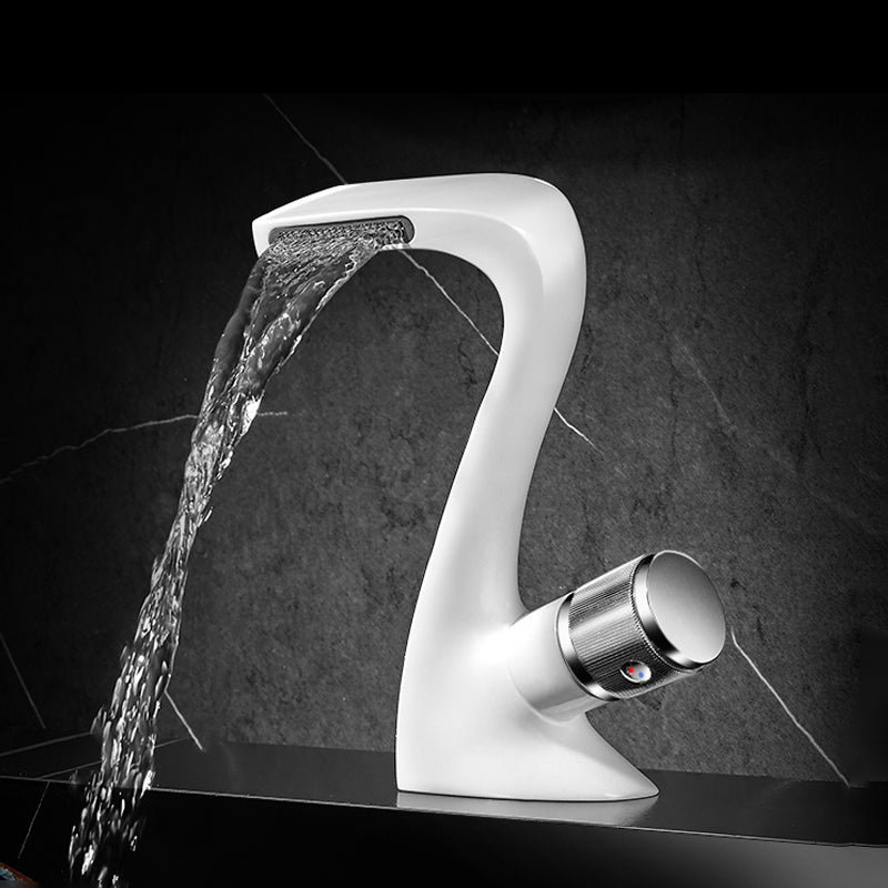 Modern Faucet Bathroom Knob Handle Single Hole Waterfall Spout Faucet Blanco Clearhalo 'bathroom_sink_faucets' 'Conjunta de Baño y Conjunta de Grifo' 'Coronamiento de Baño y Dispositivo de Baño' 'Grifo del lavabo del baño' 'Hogar' 'home_improvement' 'home_improvement_bathroom_sink_faucets' 'Mejoras para el hogar' 7063009