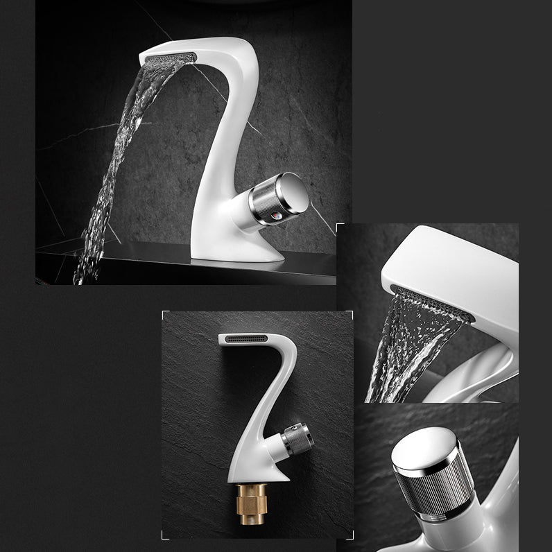 Modern Faucet Bathroom Knob Handle Single Hole Waterfall Spout Faucet Clearhalo 'bathroom_sink_faucets' 'Conjunta de Baño y Conjunta de Grifo' 'Coronamiento de Baño y Dispositivo de Baño' 'Grifo del lavabo del baño' 'Hogar' 'home_improvement' 'home_improvement_bathroom_sink_faucets' 'Mejoras para el hogar' 7063015