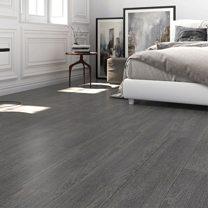 Modern Wooden Laminate Floor Click-Lock Laminate Plank Flooring Gray Black Clearhalo 'Flooring 'Home Improvement' 'home_improvement' 'home_improvement_laminate_flooring' 'Laminate Flooring' 'laminate_flooring' Walls and Ceiling' 7097862