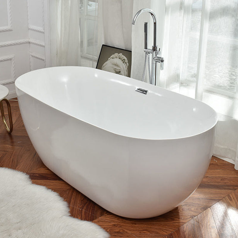 Freestanding Acrylic Bathtub White Modern Center Back to Wall Bath Silver 67"L x 28"W x 24"H Tub with Freestanding Tub Fillers Clearhalo 'Bathroom Remodel & Bathroom Fixtures' 'Bathtubs' 'Home Improvement' 'home_improvement' 'home_improvement_bathtubs' 'Showers & Bathtubs' 7106948