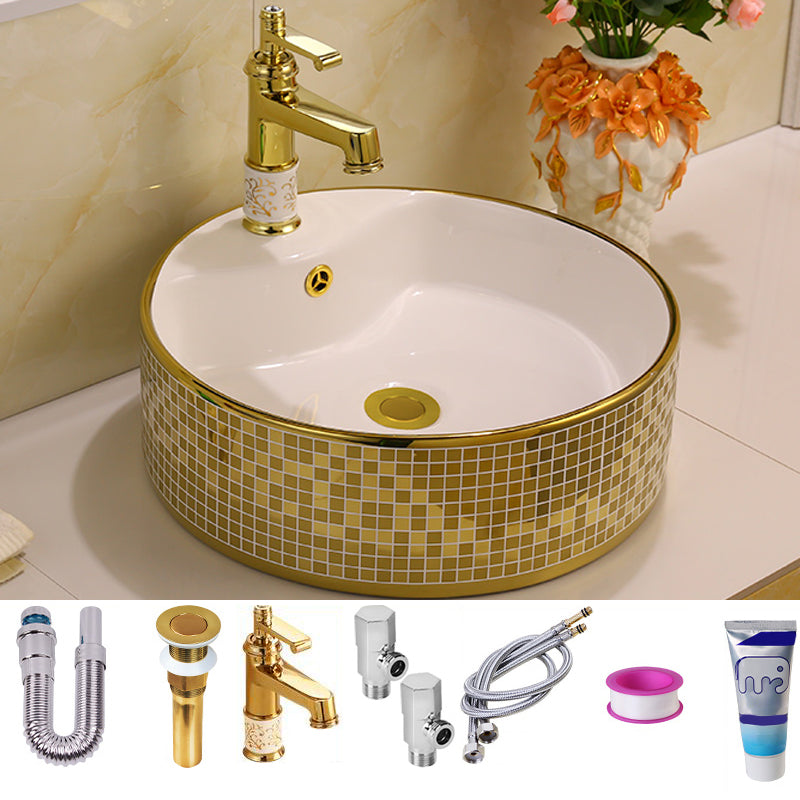 Glam Vessel Lavatory Sink Oval Porcelain with Faucet Vessel Sink 18"L x 18"W x 6"H Sink with Faucet Clearhalo 'Bathroom Remodel & Bathroom Fixtures' 'Bathroom Sinks & Faucet Components' 'Bathroom Sinks' 'bathroom_sink' 'Home Improvement' 'home_improvement' 'home_improvement_bathroom_sink' 7126448