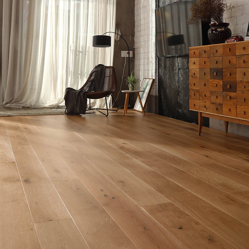 Contemporary Hardwood Flooring Click-Locking Side Trim Piece Clearhalo 'Flooring 'Hardwood Flooring' 'hardwood_flooring' 'Home Improvement' 'home_improvement' 'home_improvement_hardwood_flooring' Walls and Ceiling' 7133607