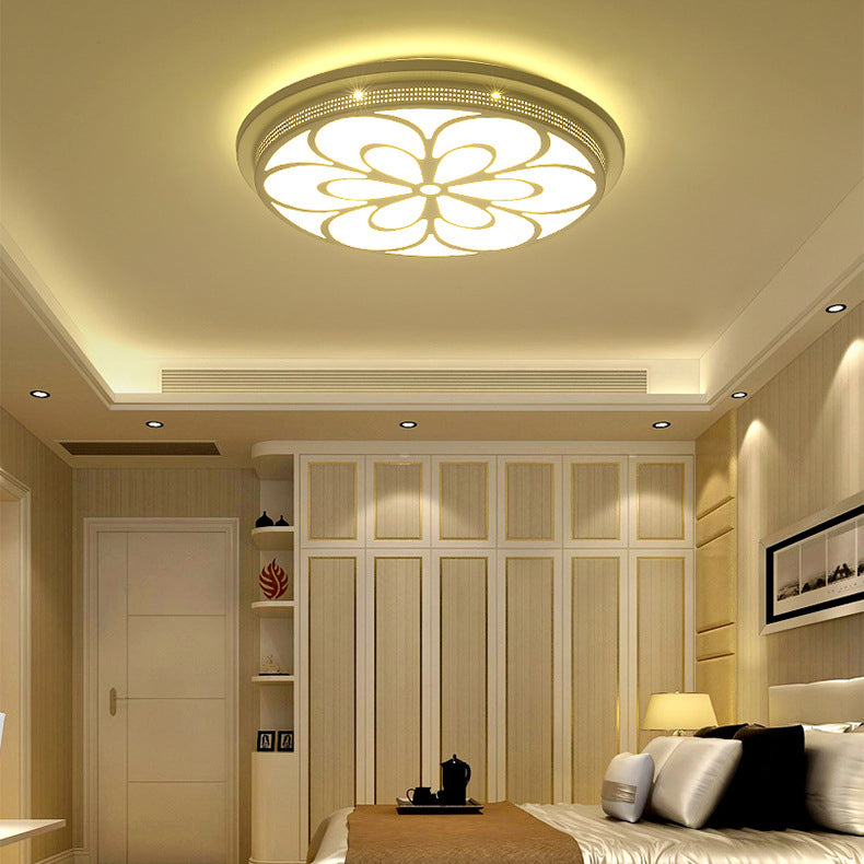 Acrylic Flower LED Flushmount Light Modern Pretty Ceiling Light in White for Dining Room Bedroom Clearhalo 'Ceiling Lights' 'Close To Ceiling Lights' 'Close to ceiling' 'Flush mount' Lighting' 71490