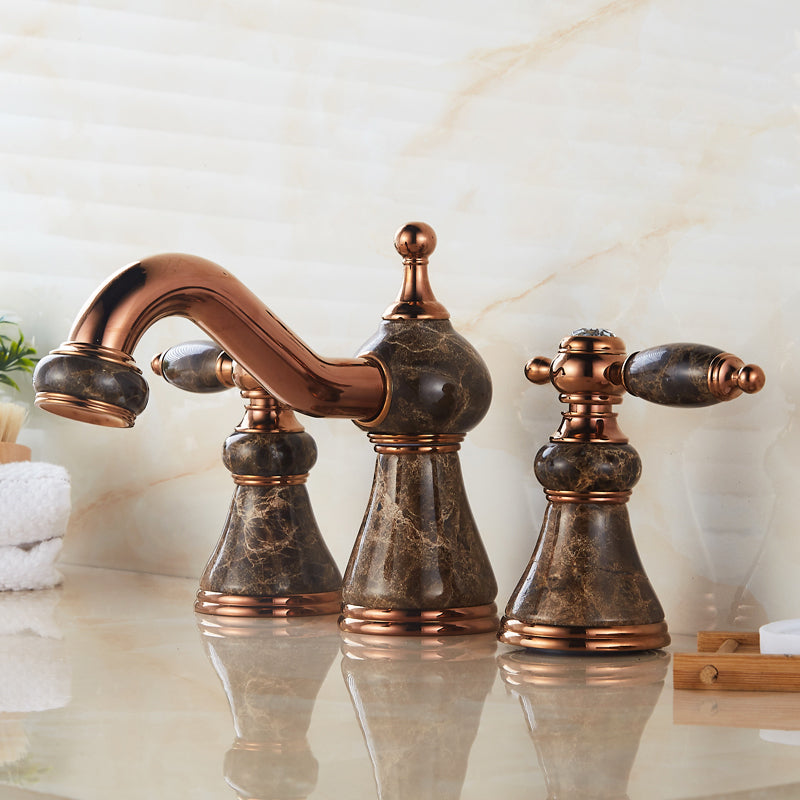 Widespread Bathroom Faucet Low Arc 3 Holes Lever Handles Faucet Clearhalo 'bathroom_sink_faucets' 'Conjunta de Baño y Conjunta de Grifo' 'Coronamiento de Baño y Dispositivo de Baño' 'Grifo del lavabo del baño' 'Hogar' 'home_improvement' 'home_improvement_bathroom_sink_faucets' 'Mejoras para el hogar' 7182351