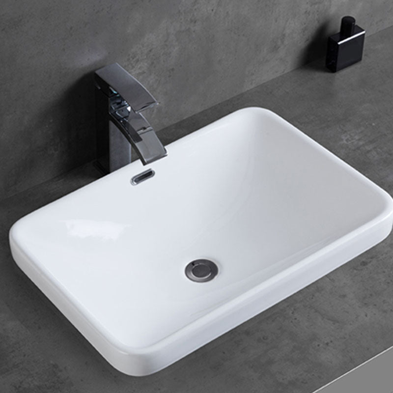 Contemporary Bathroom Sink with Overflow Porcelain Round Vessel Bathroom Sink Only Clearhalo 'Bathroom Remodel & Bathroom Fixtures' 'Bathroom Sinks & Faucet Components' 'Bathroom Sinks' 'bathroom_sink' 'Home Improvement' 'home_improvement' 'home_improvement_bathroom_sink' 7195988