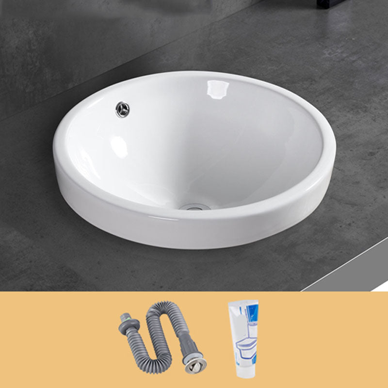 Contemporary Bathroom Sink with Overflow Porcelain Round Vessel Bathroom Sink Only 18"L x 18"W x 7"H Clearhalo 'Bathroom Remodel & Bathroom Fixtures' 'Bathroom Sinks & Faucet Components' 'Bathroom Sinks' 'bathroom_sink' 'Home Improvement' 'home_improvement' 'home_improvement_bathroom_sink' 7196009