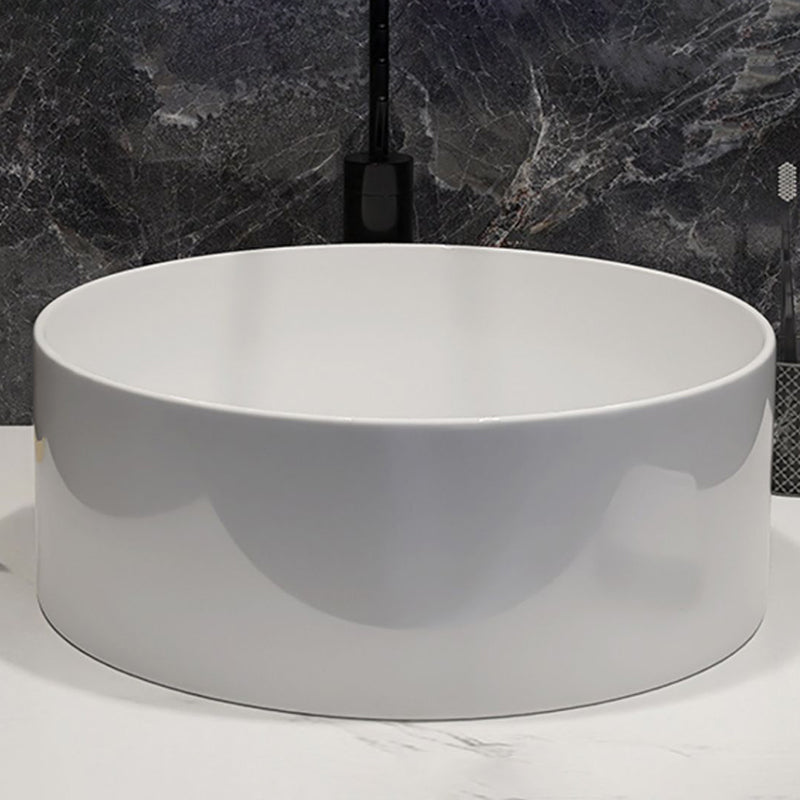 Modern Style Vessel Bathroom Sink Round Ceramic Vessel Bathroom Sink in White Clearhalo 'Bathroom Remodel & Bathroom Fixtures' 'Bathroom Sinks & Faucet Components' 'Bathroom Sinks' 'bathroom_sink' 'Home Improvement' 'home_improvement' 'home_improvement_bathroom_sink' 7196125