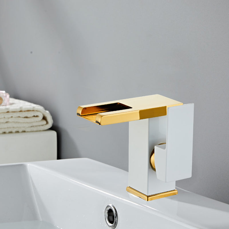 Waterfall Spout Vessel Sink Faucet Single Handle Square Faucet Blanc-Or 4.9" Moderne Clearhalo 'Accueil' 'Amélioration Domiciliaire' 'bathroom_sink_faucets' 'Ensembles de Lavabo & de Robinet de Toilette' 'home_improvement' 'home_improvement_bathroom_sink_faucets' 'Robinet de Lavabo de Salle de Bain' 'Rénovation et Équipement de Salle de Bain' 7205862