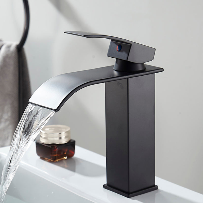 Waterfall Spout Vessel Sink Faucet Single Handle Square Faucet Noir 7.9" Moderne Clearhalo 'Accueil' 'Amélioration Domiciliaire' 'bathroom_sink_faucets' 'Ensembles de Lavabo & de Robinet de Toilette' 'home_improvement' 'home_improvement_bathroom_sink_faucets' 'Robinet de Lavabo de Salle de Bain' 'Rénovation et Équipement de Salle de Bain' 7205877