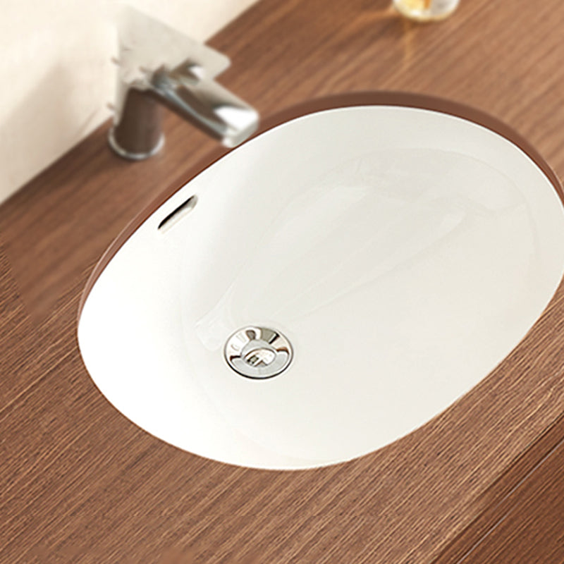 Oval Bathroom Sink Modern Style Overflow Hole Design Ceramic Bathroom Sink Only Clearhalo 'Bathroom Remodel & Bathroom Fixtures' 'Bathroom Sinks & Faucet Components' 'Bathroom Sinks' 'bathroom_sink' 'Home Improvement' 'home_improvement' 'home_improvement_bathroom_sink' 7208566