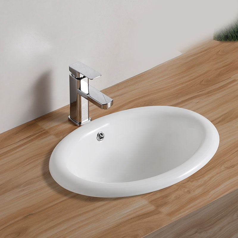 Contemporary Bathroom Sink with Pop-Up Drain Porcelain Oval-Shape Undermount Bathroom Sink Clearhalo 'Bathroom Remodel & Bathroom Fixtures' 'Bathroom Sinks & Faucet Components' 'Bathroom Sinks' 'bathroom_sink' 'Home Improvement' 'home_improvement' 'home_improvement_bathroom_sink' 7208882