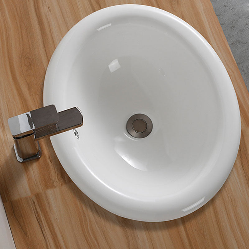 Contemporary Bathroom Sink with Pop-Up Drain Porcelain Oval-Shape Undermount Bathroom Sink Clearhalo 'Bathroom Remodel & Bathroom Fixtures' 'Bathroom Sinks & Faucet Components' 'Bathroom Sinks' 'bathroom_sink' 'Home Improvement' 'home_improvement' 'home_improvement_bathroom_sink' 7208889