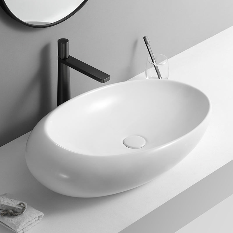 Contemporary Bathroom Sink with Pop-Up Drain Porcelain Oval-Shape Vessel Lavatory Sink Clearhalo 'Bathroom Remodel & Bathroom Fixtures' 'Bathroom Sinks & Faucet Components' 'Bathroom Sinks' 'bathroom_sink' 'Home Improvement' 'home_improvement' 'home_improvement_bathroom_sink' 7208978