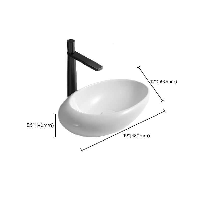 Contemporary Bathroom Sink with Pop-Up Drain Porcelain Oval-Shape Vessel Lavatory Sink Clearhalo 'Bathroom Remodel & Bathroom Fixtures' 'Bathroom Sinks & Faucet Components' 'Bathroom Sinks' 'bathroom_sink' 'Home Improvement' 'home_improvement' 'home_improvement_bathroom_sink' 7209001