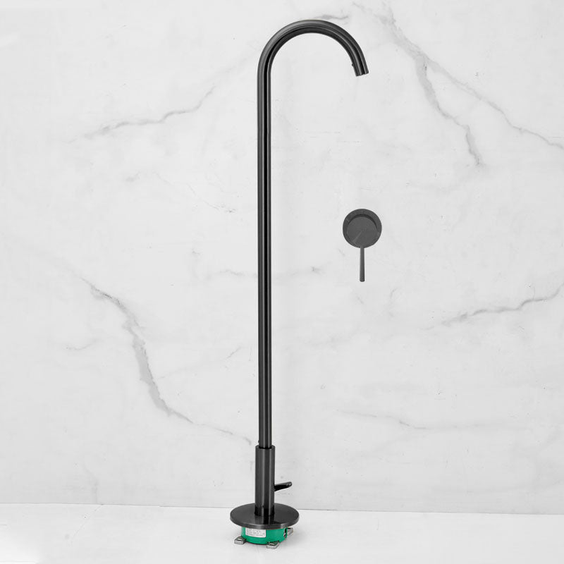 Contemporary Brass Freestanding Bathtub Faucet High Arc Bathtub Faucet Black Manual Switch Clearhalo 'Bathroom Remodel & Bathroom Fixtures' 'Bathtub Faucets' 'bathtub_faucets' 'Home Improvement' 'home_improvement' 'home_improvement_bathtub_faucets' 7209473