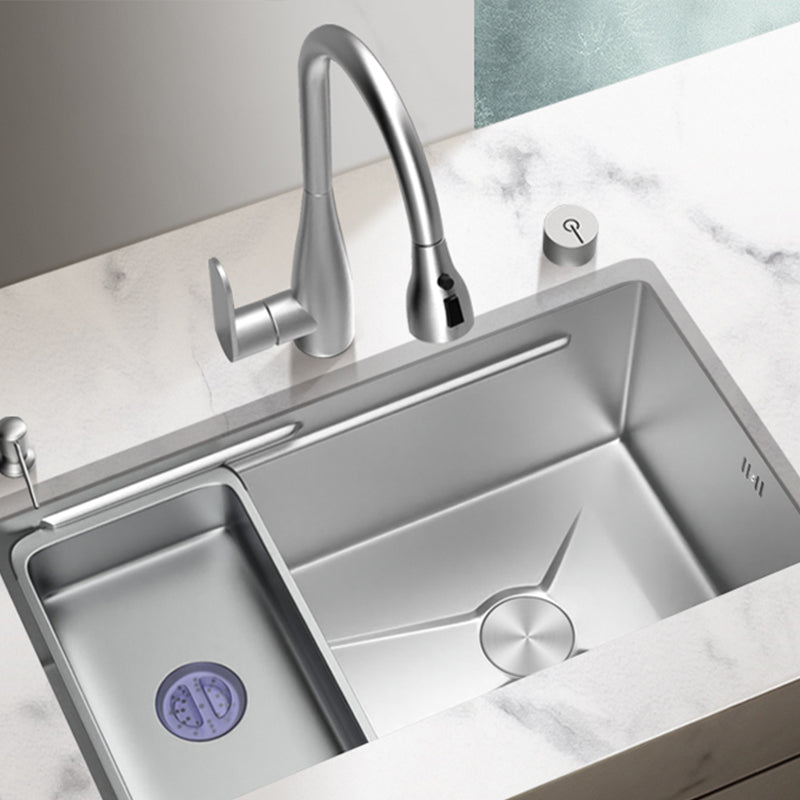 Single Basin Kitchen Sink Stainless Steel Modern Kitchen Sink Clearhalo 'Home Improvement' 'home_improvement' 'home_improvement_kitchen_sinks' 'Kitchen Remodel & Kitchen Fixtures' 'Kitchen Sinks & Faucet Components' 'Kitchen Sinks' 'kitchen_sinks' 7256457