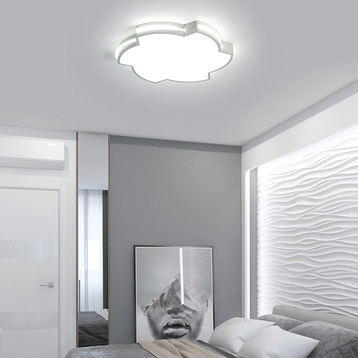 Balcony Bedroom Floral Ceiling Lamp Acrylic Modern Lovely White LED Flush Mount Light Clearhalo 'Ceiling Lights' 'Close To Ceiling Lights' 'Close to ceiling' 'Flush mount' Lighting' 72667