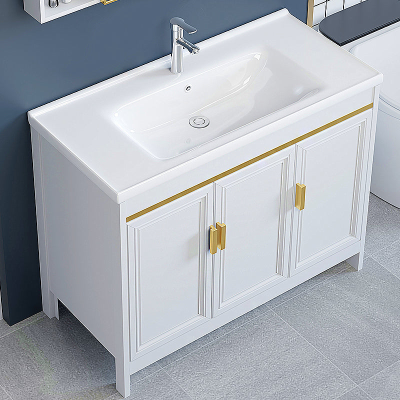 White Bathroom Vanity Metal Frame Single Sink Rectangular Freestanding Vanity with Mirror Clearhalo 'Bathroom Remodel & Bathroom Fixtures' 'Bathroom Vanities' 'bathroom_vanities' 'Home Improvement' 'home_improvement' 'home_improvement_bathroom_vanities' 7295233