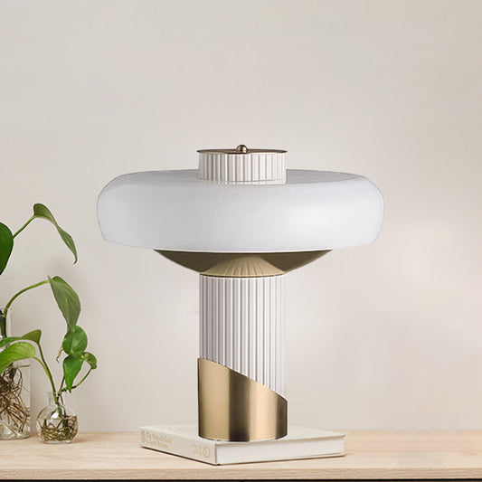 Mushroom Table Lighting Modern Metallic LED Bedroom Small Desk Lamp in White and Gold Clearhalo 'Lamps' 'Table Lamps' Lighting' 730815