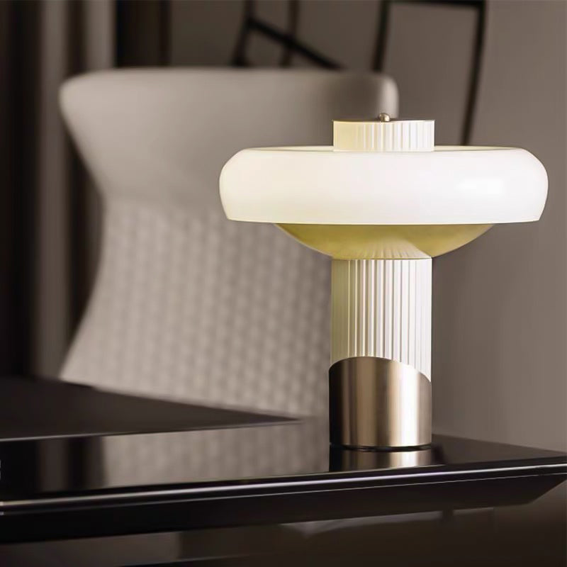 Mushroom Table Lighting Modern Metallic LED Bedroom Small Desk Lamp in White and Gold Clearhalo 'Lamps' 'Table Lamps' Lighting' 730816