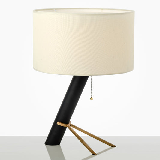 Fabric Drum Shade Desk Light Modern 1-Head Creative Table Lamp in White with Pull Chain for Study Room White Clearhalo 'Lamps' 'Table Lamps' Lighting' 730929