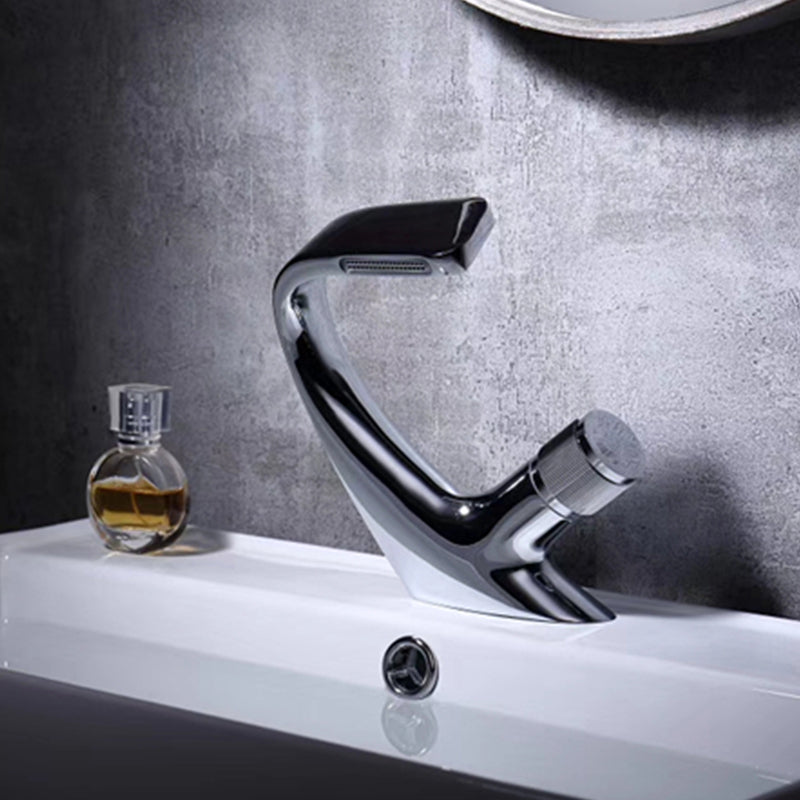 Contemporary Bathroom Faucet Deck Mounted Copper One Handle Fixed Roman Tub Faucet Set Clearhalo 'Bathroom Remodel & Bathroom Fixtures' 'Bathtub Faucets' 'bathtub_faucets' 'Home Improvement' 'home_improvement' 'home_improvement_bathtub_faucets' 7318727