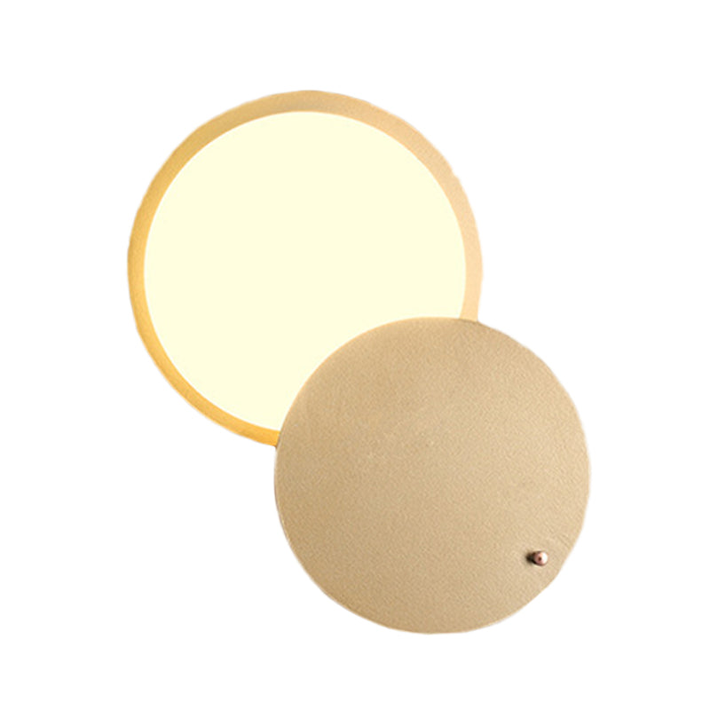 Metal Round Wall Sconce Light Contemporary LED Wall Lamp Fixture in Gold with Rotatable Design Clearhalo 'Cast Iron' 'Glass' 'Industrial' 'Modern wall lights' 'Modern' 'Tiffany' 'Traditional wall lights' 'Wall Lamps & Sconces' 'Wall Lights' Lighting' 731982