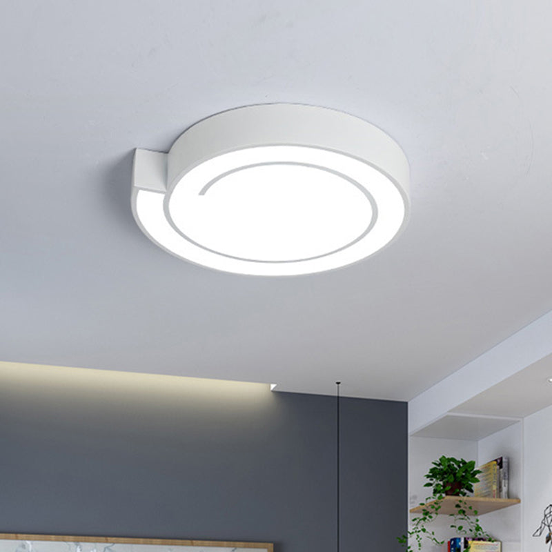 White/Black Round Ceiling Flush Minimalist 18"/21.5" W LED Metal Flush Mount Fixture in Warm/White Light Clearhalo 'Ceiling Lights' 'Close To Ceiling Lights' 'Close to ceiling' 'Flush mount' Lighting' 732086