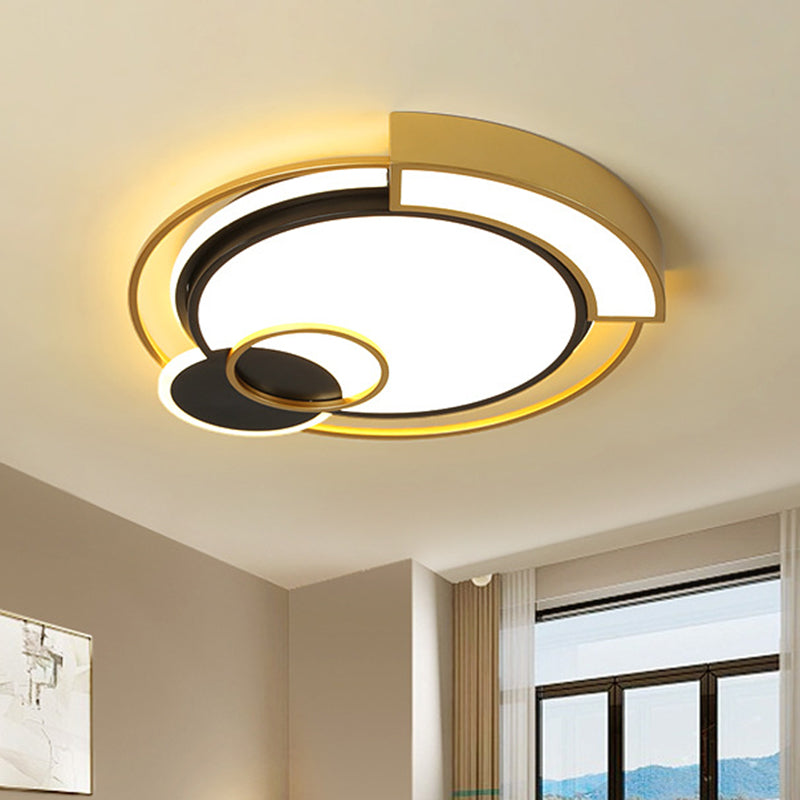 Minimalist Circle Flush Light Fixture Metal 16"/19.5" Width LED Bedroom Close to Ceiling Lamp in Black and Gold Black-Gold Clearhalo 'Ceiling Lights' 'Close To Ceiling Lights' 'Close to ceiling' 'Flush mount' Lighting' 732213