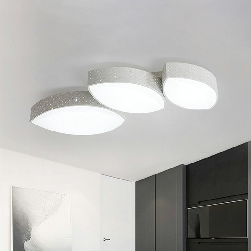 Minimalist 3-Leaf Ceiling Mounted Light Metal Living Room LED Flush Lamp Fixture in White White Clearhalo 'Ceiling Lights' 'Close To Ceiling Lights' 'Close to ceiling' 'Flush mount' Lighting' 732332