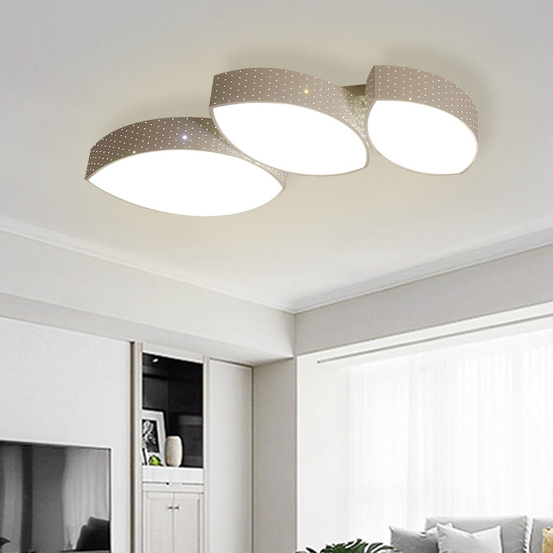 Minimalist 3-Leaf Ceiling Mounted Light Metal Living Room LED Flush Lamp Fixture in White Clearhalo 'Ceiling Lights' 'Close To Ceiling Lights' 'Close to ceiling' 'Flush mount' Lighting' 732333