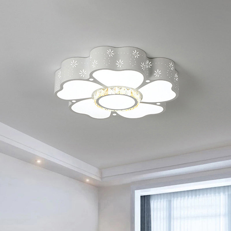 Flower Flush Mount Light Modernist Iron LED White Close to Ceiling Lamp in Warm/White Light for Living Room Clearhalo 'Ceiling Lights' 'Close To Ceiling Lights' 'Close to ceiling' 'Flush mount' Lighting' 732344