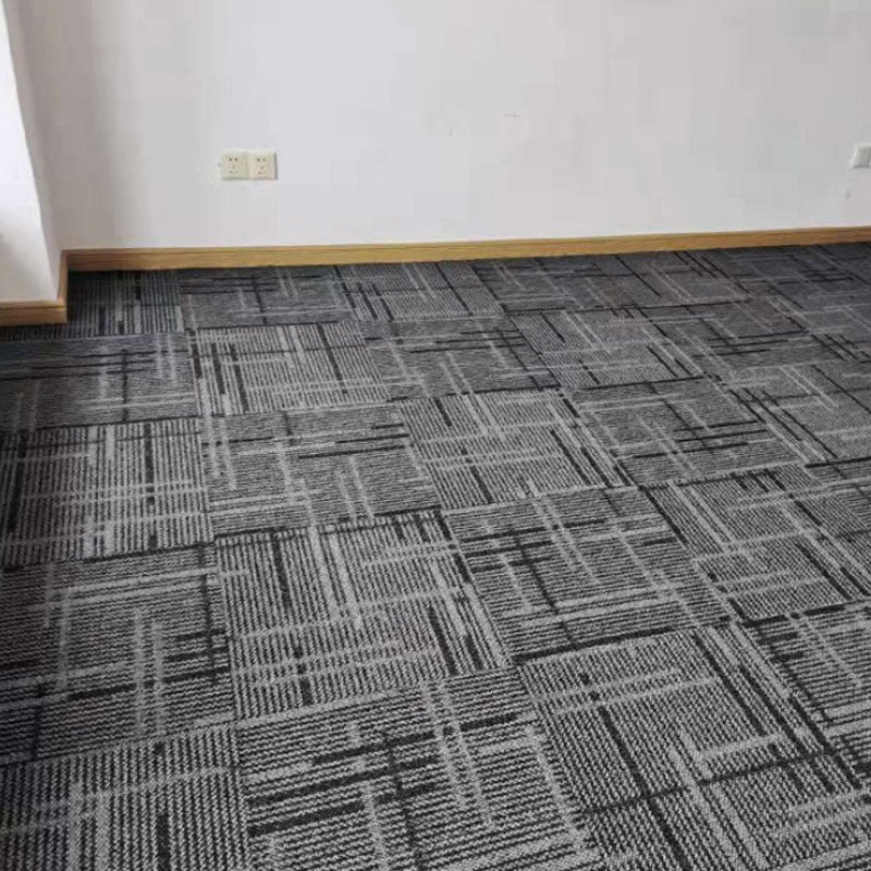 Carpet Tile Non-Skid Fade Resistant Geometry Loose Lay Carpet Tiles Clearhalo 'Carpet Tiles & Carpet Squares' 'carpet_tiles_carpet_squares' 'Flooring 'Home Improvement' 'home_improvement' 'home_improvement_carpet_tiles_carpet_squares' Walls and Ceiling' 7325223