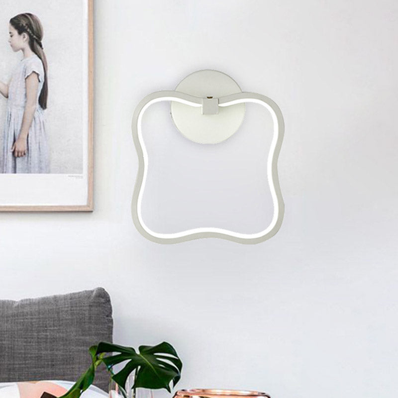 White Curved Square Wall Lighting Minimalist LED Acrylic Wall Mount Sconce in White/Warm Light Clearhalo 'Modern wall lights' 'Modern' 'Wall Lamps & Sconces' 'Wall Lights' Lighting' 732584