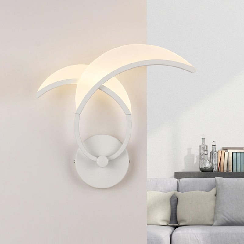 White Double Curved Linear Wall Lighting Minimalist LED Metallic Wall Mount Sconce in Warm/White Light with Meniscus Acrylic Shade White Clearhalo 'Cast Iron' 'Glass' 'Industrial' 'Modern wall lights' 'Modern' 'Tiffany' 'Traditional wall lights' 'Wall Lamps & Sconces' 'Wall Lights' Lighting' 733913